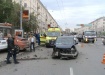 В Екатеринбурге машины не поделили дорогу. Одна снесла светофор и сбила пожилую женщину насмерть. ФОТО В Екатеринбурге машины не поделили дорогу. Одна снесла светофор и сбила пожилую женщину насмерть. ФОТО