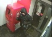 Полиция обратилась к екатеринбуржцам за помощью в поимке банковского налетчика, унесшего 4 миллиона рублей Полиция обратилась к екатеринбуржцам за помощью в поимке банковского налетчика, унесшего 4 миллиона рублей