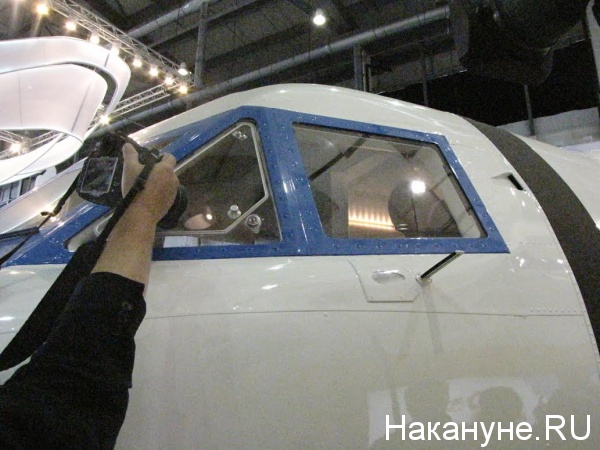 Медведев, Иннопром, самолет L 410 NG | Фото: Накануне.RU