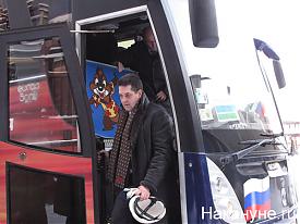 Полпред Николай Винниченко автобус чип и дейл|Фото:Накануне.RU Полпред Николай Винниченко автобус чип и дейл|Фото:Накануне.RU