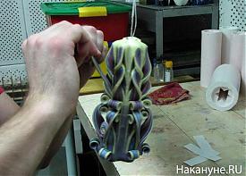 Уральская свечная фабрика Михаил Попов мастер свеча резная декоративная|Фото: Накануне.RU Уральская свечная фабрика Михаил Попов мастер свеча резная декоративная|Фото: Накануне.RU