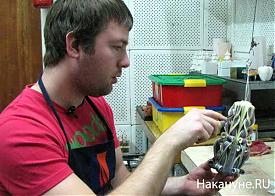 Уральская свечная фабрика Михаил Попов мастер свеча резная декоративная|Фото: Накануне.RU Уральская свечная фабрика Михаил Попов мастер свеча резная декоративная|Фото: Накануне.RU