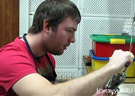 Уральская свечная фабрика Михаил Попов мастер свеча резная декоративная|Фото: Накануне.RU Уральская свечная фабрика Михаил Попов мастер свеча резная декоративная|Фото: Накануне.RU