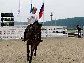  кск белая лошадь турнир всадник скачки конь конкур|Фото:nakanune.ru