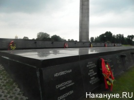 вахта памяти. Брест 22 июня 2012 братская могила|Фото: Накануне.RU