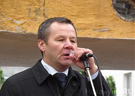 Краснотурьинск митинг в защиту БАЗА депутат гордумы Ильдус Хакимов|Фото: Накануне.RU