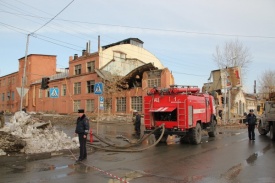 Новосибирск, обрушение, жирокомбинат|Фото:54.mchs.gov.ru Новосибирск, обрушение, жирокомбинат|Фото:54.mchs.gov.ru