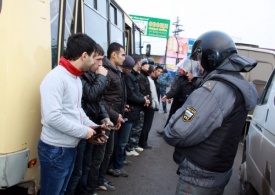 Тюмень, нелегалы, мигранты, рынок, полиция|Фото: УМВД РФ по Тюмени