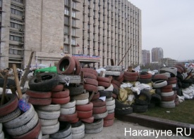 Донецк, баррикады, покрышки|Фото: Накануне.RU