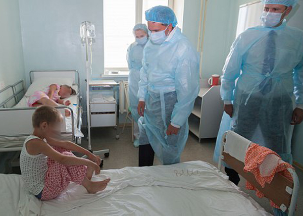Дмитрий Кобылкин, больница, сибирская язва|Фото: правительство.янао.рф