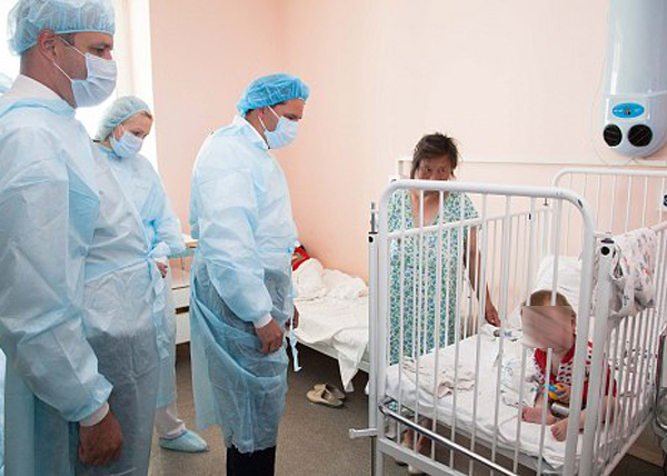 Дмитрий Кобылкин, больница, сибирская язва|Фото: правительство.янао.рф