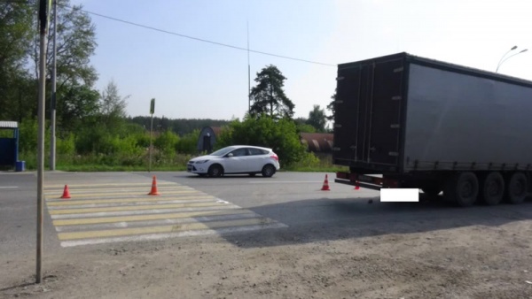 грузовик сбил пенсионерку в Екатеринбурге|Фото: ГИБДД Екатеринбурга