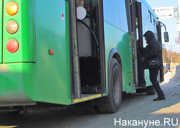 Екатеринбург, транспорт, общественный транспорт, автобус, остановка(2017)|Фото: Накануне.RU