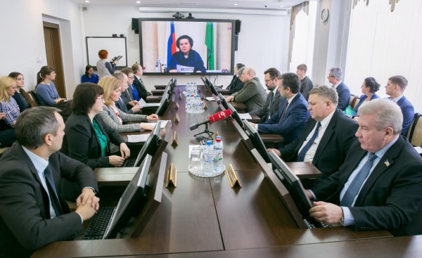 заседание правительства ХМАО, Наталья Комарова|Фото: правительство ХМАО