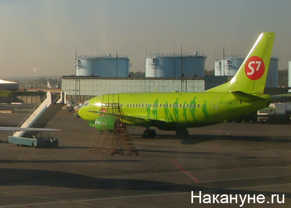 аэропорт самолет боинг boeing авиакомпания s7|Фото: Накануне.ru