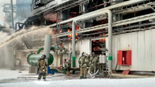 Пожар, нефтеперерабатывающий завод, Пермь|Фото: 59.mchs.gov.ru