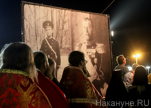 крестный ход, Екатеринбург, Николай II, священники(2017)|Фото: Накануне.RU
