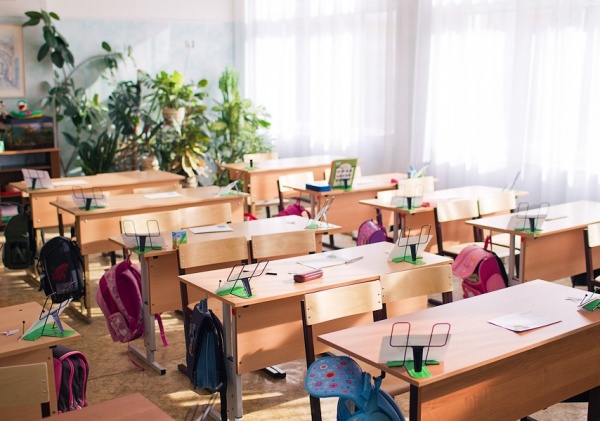 школа, первый класс, ранец, парта, портфель(2017)|Фото: gexxxdesign.ru