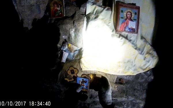 Сугомакская пещера, иконы,|Фото: пресс-центр поисково-спасательной службы Челябинской области