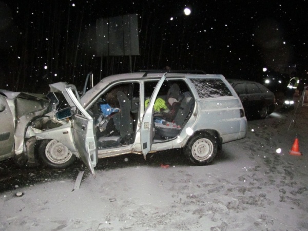 Нижневартовск - Радужный, авария, три машины|Фото: 86.мвд.рф