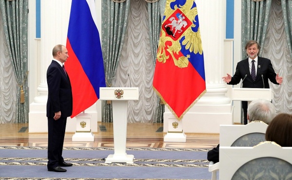 Путин, Алексей Рыбников, награждение(2018)|Фото: kremlin.ru