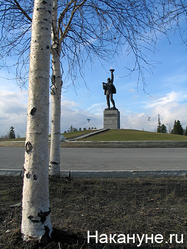 нижневартовск памятник покорителям самотлора(2007)|Фото: Накануне.ru