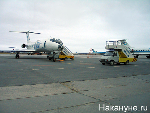 салехард аэропорт самолет ту-134 авиакомпания ютэйр 100с | Фото: Накануне.ru
