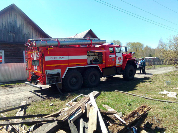 хлопок газа в Ревде, пожарная машина(2018)|Фото: ГУ МЧС по Свердловской области