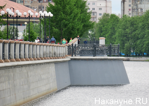 Плотинка, покраска, Екатеринбург(2018)|Фото: Накануне.RU