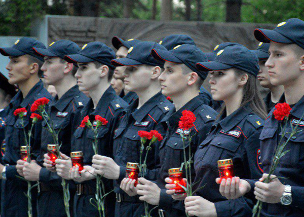 акция памяти, Широкореченский мемориал, полицейские(2018)|Фото: Валерий Горелых