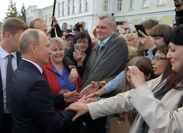 Владимир Путин, пенсионеры, народ(2018)|Фото: пресс-служба президента России