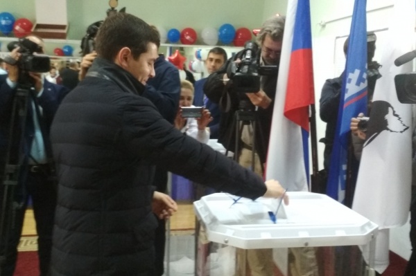 Дмитрий Артюхов, Дмитрий Кобылкин, выборы губернатора Тюменской области(2018)|Фото: администрация Салехарда