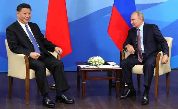 Владимир Путин и Си Цзиньпин на ВЭФ-2018(2018)|Фото: kremlin.ru