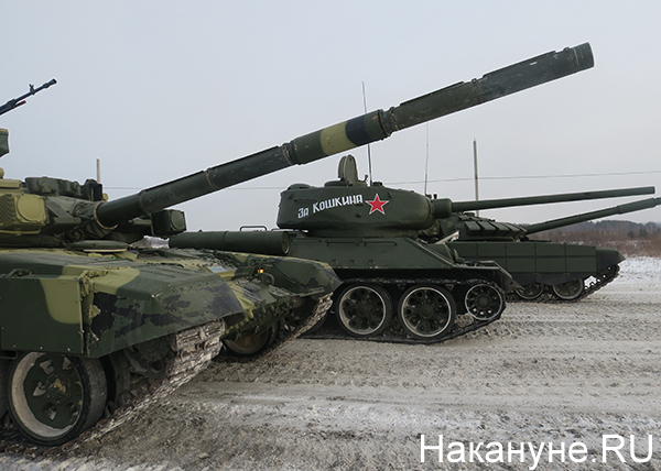 танки Т-90, Т-34, Т-72(2018)|Фото: Накануне.RU