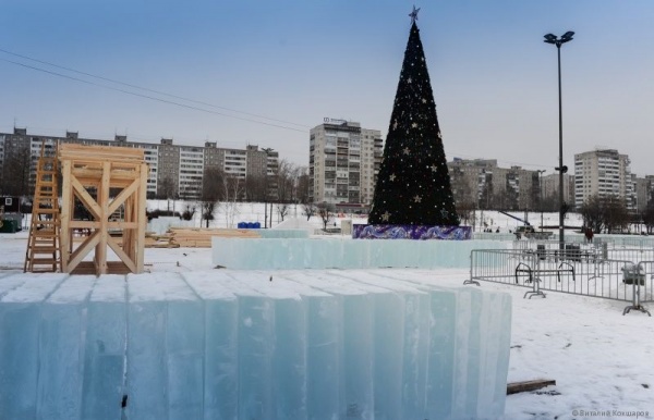 строительство ледового городка, эспланада(2018)|Фото: Администрация Перми, Виталий Кокшаров