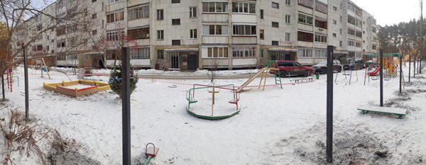 УНЦ, ул. Амундсена, 135, детская площадка, забор(2019)|Фото: Атомстройкомлекс