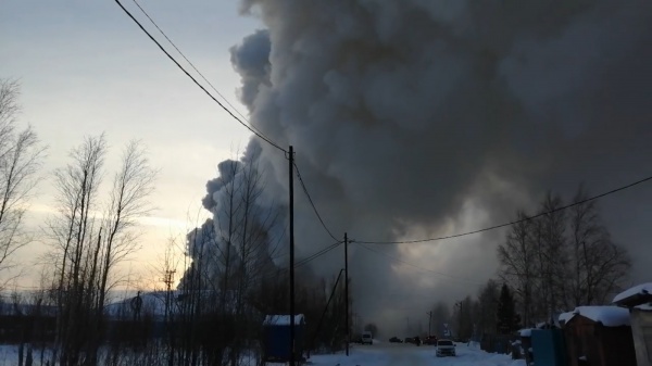 Погода в пыть яхе на 5. Пыть Ях Мамонтово. Пожар в Мамонтово. Пожар в Пыть-Яхе 02. 01.21. В Мамонтово дом сгорел.