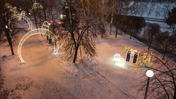 рождественский сквер на площадке перед театром драмы(2019)|Фото: Фонд Святой Екатерины