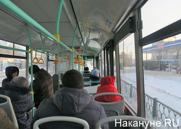 автобус, общественный транспорт, пассажиры, сиденья(2019)|Фото: Накануне.RU