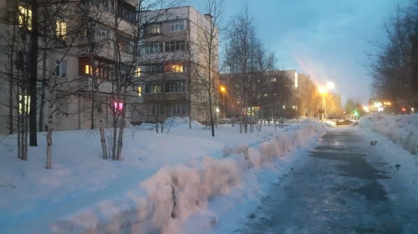 тротуар, уборку снега, Ноябрьск(2019)|Фото: администрация Ноябрьска