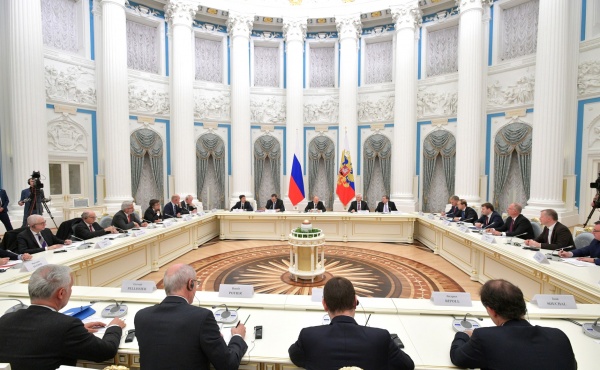 Владимир Путин, Встреча с представителями деловых кругов Франции(2019)|Фото: www.kremlin.ru