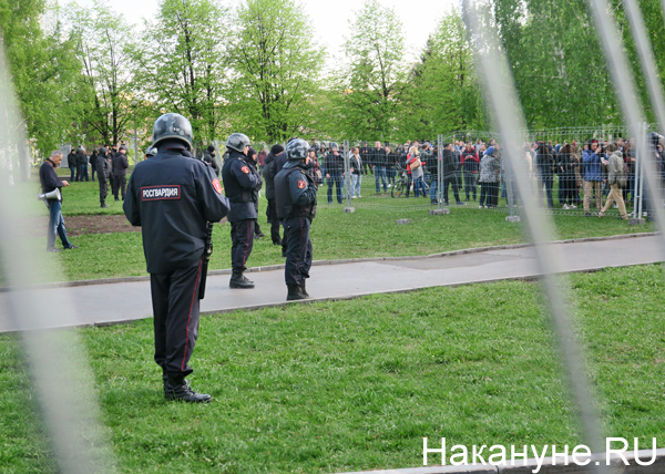 полиция, Росгвардия, Екатеринбург, митинг против строительства храма в сквере у Театра драмы(2019)|Фото: Накануне.RU