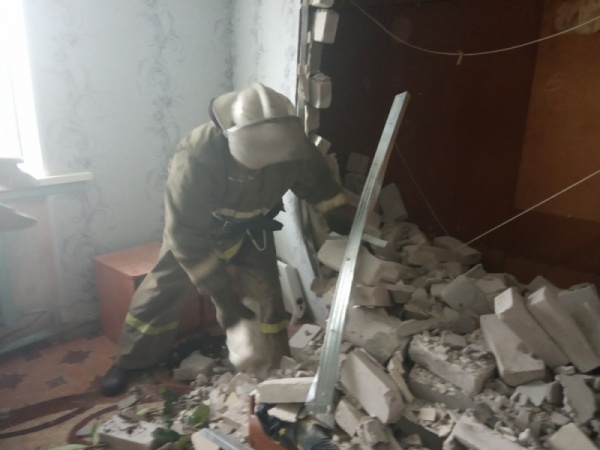 Под Владимиром обрушилась стена жилого дома(2019)|Фото:33.mchs.gov.ru