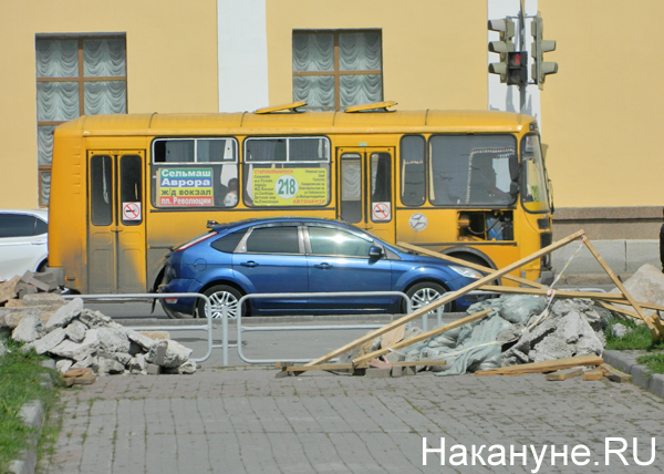 Разгромленная стройкой площадь в Челябинске(2019)|Фото: Накануне.RU