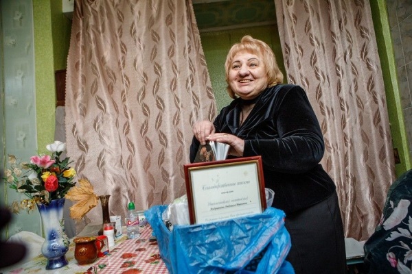 переселение, сертификат, женщина пожилая(2019)|Фото:пресс-служба Воронежской областной думы