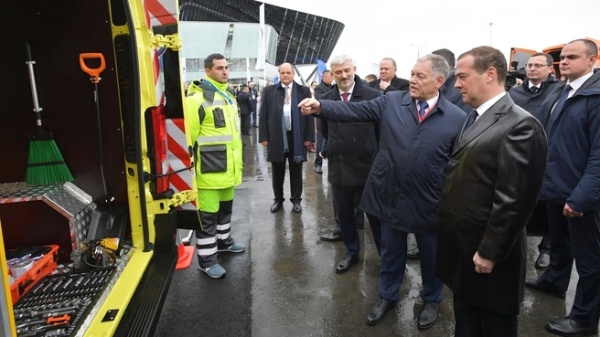 Дмитрий Медведев, выставка "Дорога-2019" в Екатеринбурге(2019)|Фото: правительство.рф