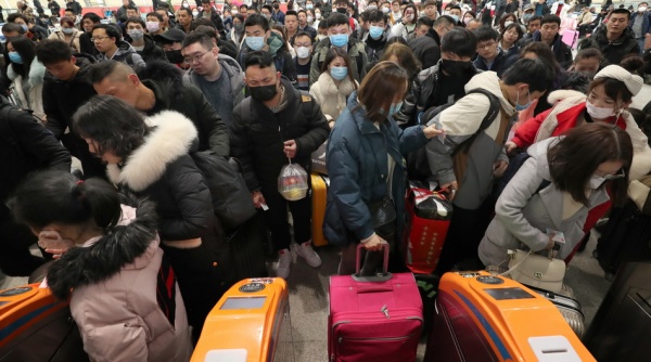 В преддверии Праздника Весны множество китайцев разъезжается по стране навестить родственников(2020)|Фото: thepaper.cn