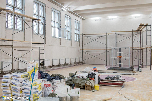 Ремонт актового зала в общеобразовательной школе №23 в Нижневартовске(2020)|Фото: n-vartovsk.ru