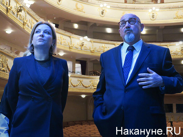 Андрей Шишкин, директор Оперного театра, Ольга Любимова, министр культуры(2020)|Фото: Накануне.RU