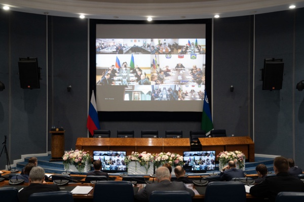 Заседание оперативного штаба, коронавирус, Ханты-Мансийск(2020)|Фото: Департамент общественных и внешних связей Югры